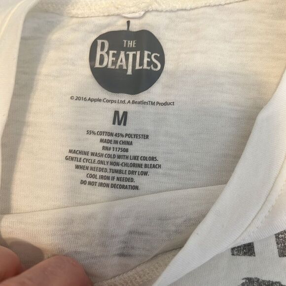 The Beatles szM Cream Graphic “A hard days night” 1964 graphic T-shirt GUC - Picture 4 of 7